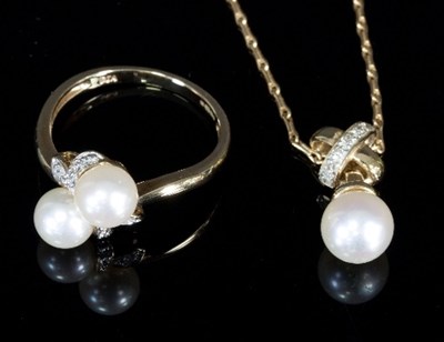 Lot 293 - An 18ct gold, cultured pearl and diamond...