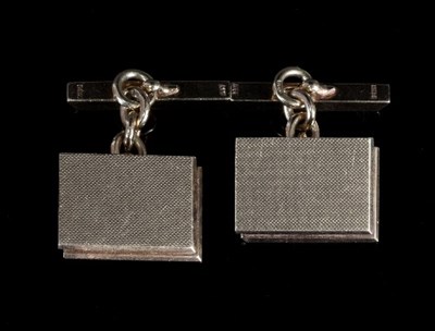 Lot 304 - A pair of 9ct gold cufflinks, each with...