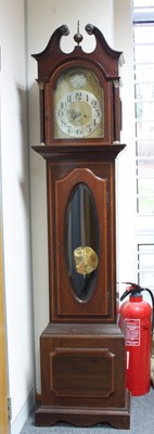 Lot 821 - An Edwardian mahogany eight-day chiming and...