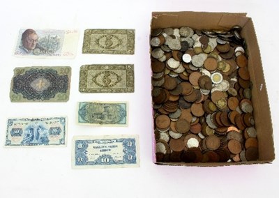 Lot 831 - A large quantity of coins