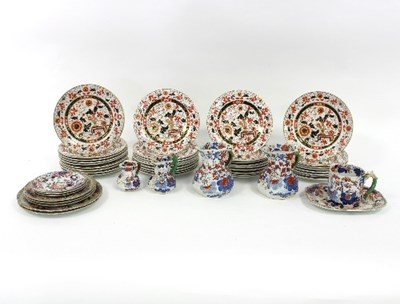 Lot 48 - Thirty-five Ironstone plates decorated vases...