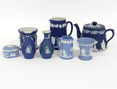 Lot 59 - A quantity of Wedgwood jasperware including...