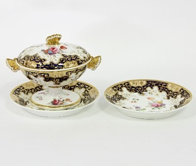 Lot 70 - A Spode dessert tureen, cover and two stands,...