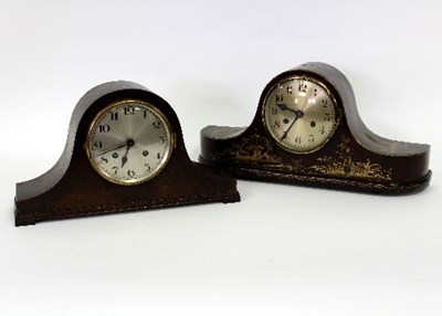 Lot 100 - An arch top mantel clock with lacquered...