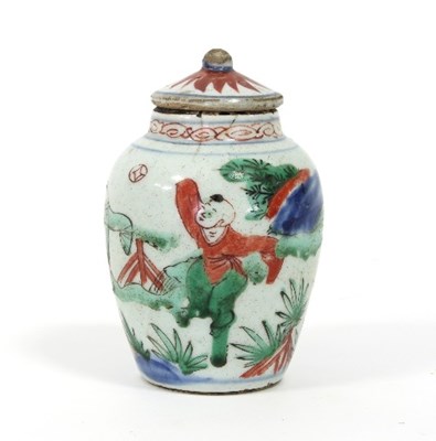 Lot 152 - A small Chinese wucai jar and cover, 17th...