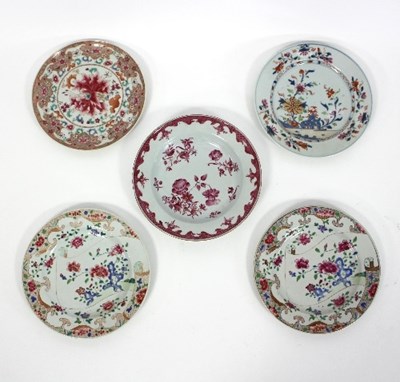 Lot 194 - A Chinese export saucer dish decorated flowers...