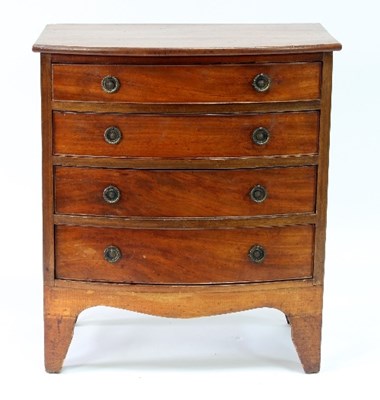 Lot 548 - A small mahogany bowfront chest of four...