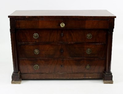 Lot 627 - A Regency mahogany chest of four drawers with...