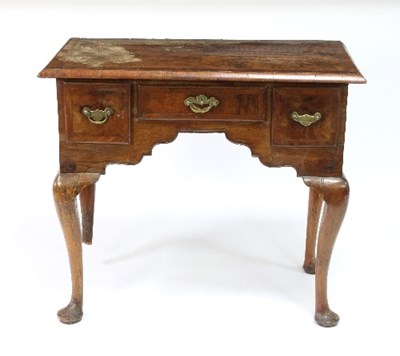 Lot 705 - An 18th Century walnut and feather banded...