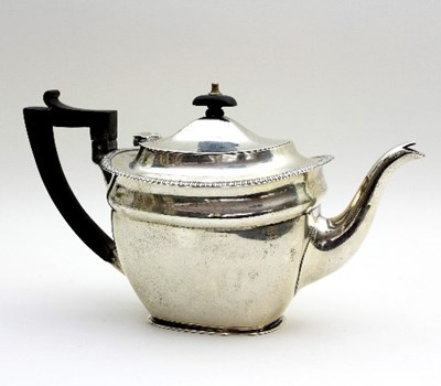 Lot 76 - A silver teapot, Richard Martin & Ebenezer...