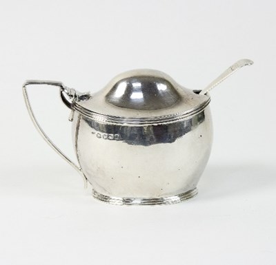 Lot 141 - A George III silver mustard pot, London 1797,...