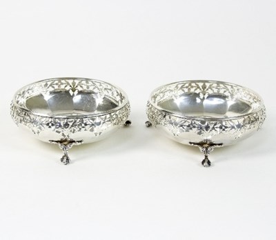 Lot 142 - A pair of silver bonbon dishes, Edward Souter...