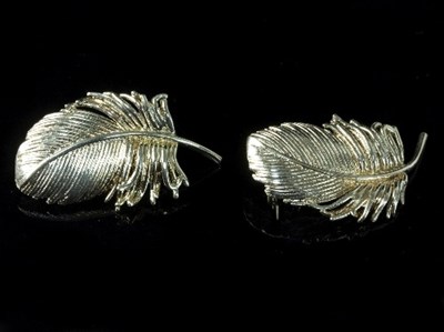 Lot 277 - A pair of 14k gold feather ear clips, total...