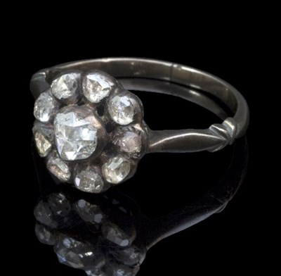 Lot 280 - A 19th Century diamond cluster ring, the...