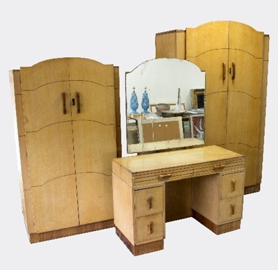 Lot 426 - An Art Deco three-piece bedroom suite,...