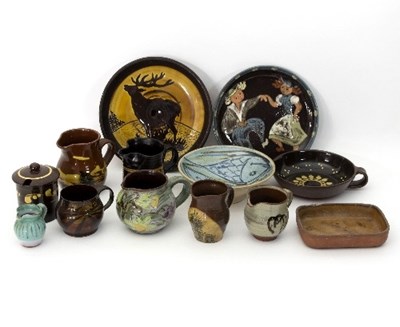 Lot 534 - A quantity of various slipware and studio...