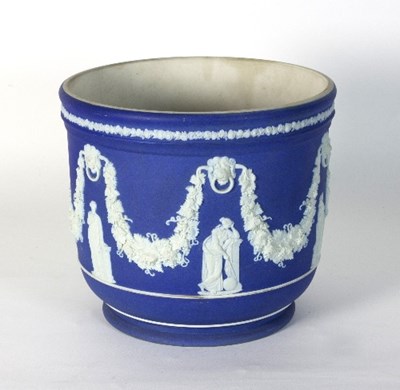 Lot 566 - A Wedgwood Jasperware jardini?re decorated...