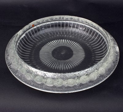 Lot 593 - Lalique, a Marguerite pattern bowl, signed...