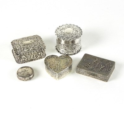 Lot 490 - A heart-shaped silver box, import marks London...