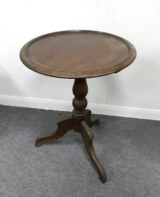 Lot 942 - A William IV mahogany kettle stand with carved...