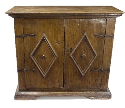 Lot 1059 - A central Italian walnut credenza, 18th...