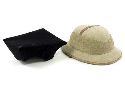 Lot 1203 - An Officer's WWII topee and a University of...