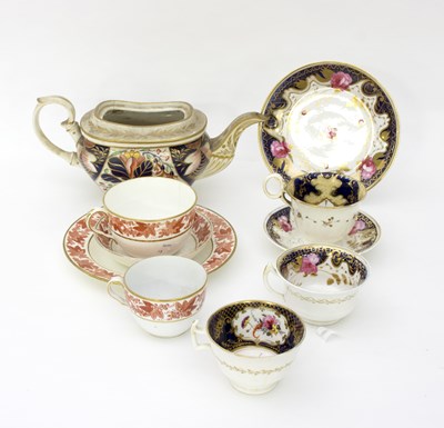 Lot 93 - A Derby teapot (lacking cover), a pearlware...