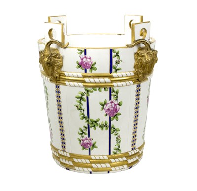 Lot 141 - A Sevres style porcelain milk pail ?• la Marie...