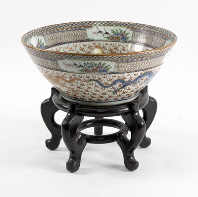 Lot 260 - A 19th Century Cantonese bowl, decorated...