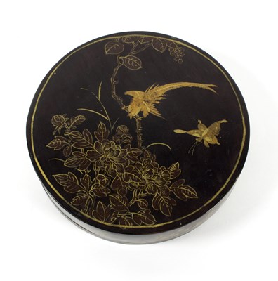 Lot 284 - A Chinese lacquered box with gilt decoration...