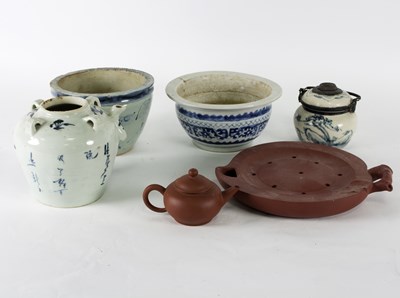 Lot 304 - A quantity of Oriental pottery and porcelain...