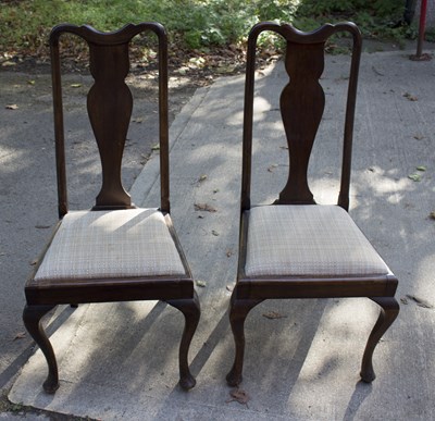 Lot 590 - A pair of mahogany single chairs, each with...