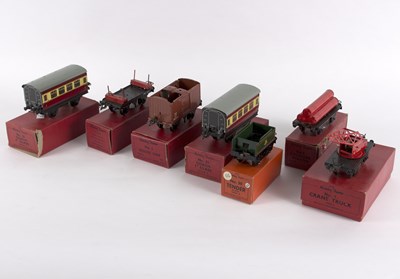 Lot 235 - A Hornby series first class coach No 51 (2), a...