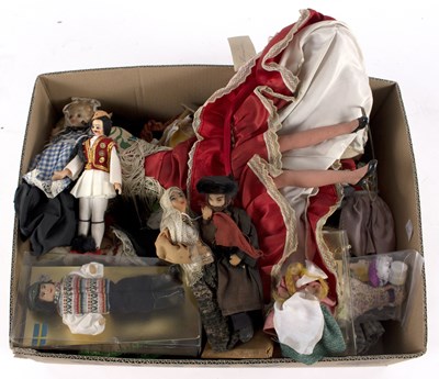 Lot 259 - A group of dolls in traditional dress, various