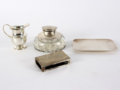 Lot 1474 - A silver mounted cut glass inkwell, marks...