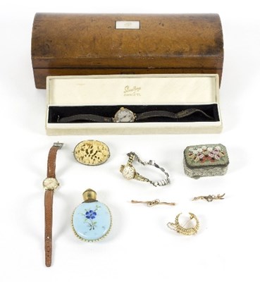 Lot 4 - A 9ct gold cased wristwatch with subsidiary...