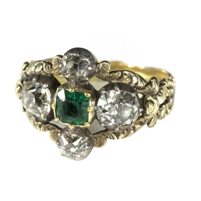 Lot 12 - A Victorian emerald and diamond ring, the...