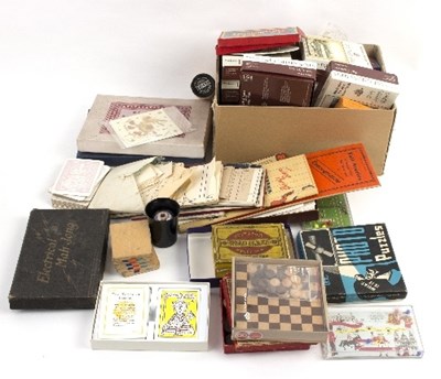 Lot 292 - A large quantity of games and puzzles of...