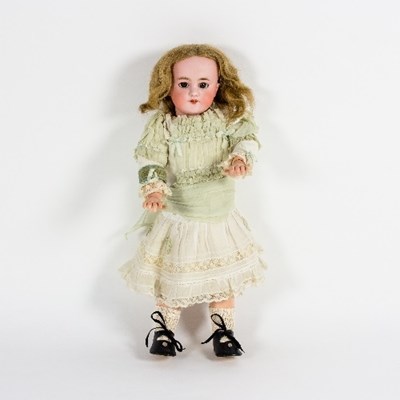 Lot 294 - A Tete Jumeau bisque head doll, with sleepy...