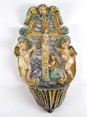 Lot 102 - A 18th Century Italian polychrome majolica...