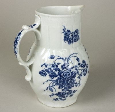 Lot 113 - A Caughley blue and white cabbage-leaf moulded...