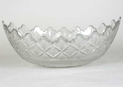 Lot 156 - A large Irish glass oval bowl from an epergne,...