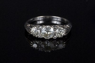 Lot 572 - A diamond set dress ring, the central old cut...