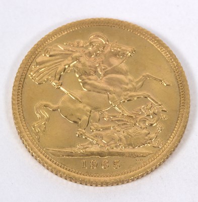 Lot 60 - A Queen Elizabeth II gold sovereign, 1965