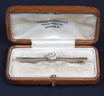 Lot 78 - A Victorian diamond bar brooch, set a cluster...
