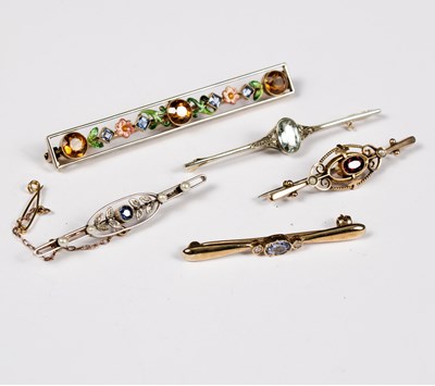 Lot 82 - A sapphire, diamond and seed pearl bar brooch...