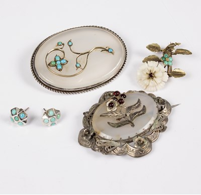 Lot 83 - A Victorian chalcedony and turquoise set...