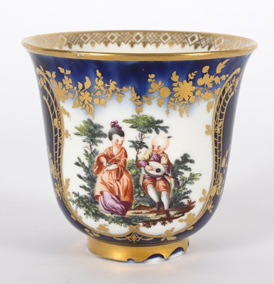 Lot 192 - A Chelsea (gold anchor) beaker, circa 1760,...