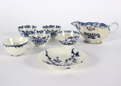 Lot 198 - A group of Worcester blue and white tea wares...