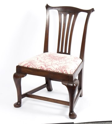 Lot 814 - A mahogany single chair, pierced splat back...